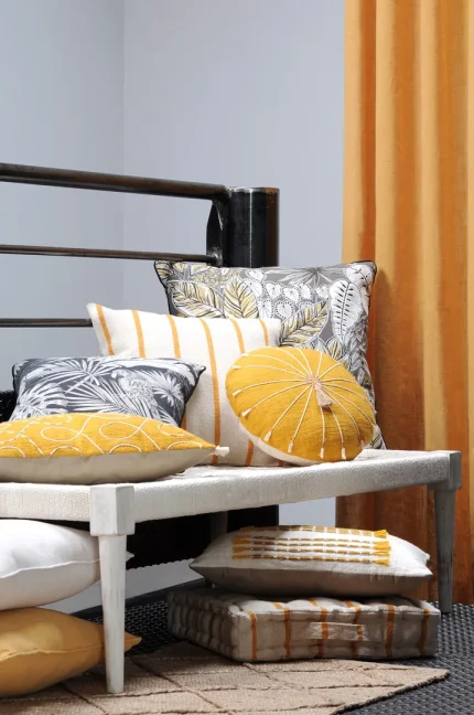 Pernă decorativă St Trop 50X50 cm, culoare alb/muștar, 100% bumbac - imagine 3