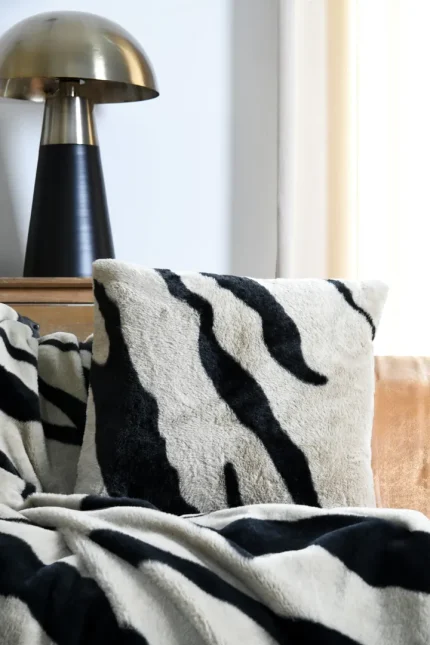 Pernă decorativă Fauves 45X45 cm, culoare greige, 100% poliester - imagine 2