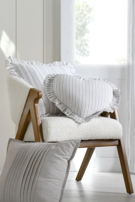 Pernă decorativă Josephine 45X45 cm, culoare bej, 45% poliester 55% bumbac - imagine 2