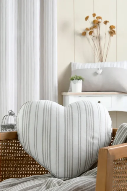 Pernă decorativă Josephine 45X45 cm, culoare crem, 45% poliester 55% bumbac - imagine 2