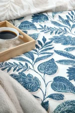 Lenjerie Calliope pat dublu, 3 piese, cearsaf pilota 240X220 cm, 2 fete de perna 63×63 cm, culoare verde petrol, 100% bumbac OEKO TEX