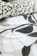 Lenjerie Joyna pat dublu, 3 piese, cearsaf pilota 240X220 cm, 2 fete de perna 63×63 cm, culoare natural, 100% bumbac OEKO TEX - imagine 2