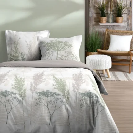 Lenjerie Greta pat dublu King Size, 3 piese, cearsaf pilota 260X240 cm, 2 fete de perna 63x63 cm, culoare gri verde, 100% bumbac OEKO TEX