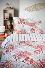 Cuvertură matlasată Quiberon 260X240 cm, 2 fețe de pernă 65X65 cm, culoare Coral, 100% poliester